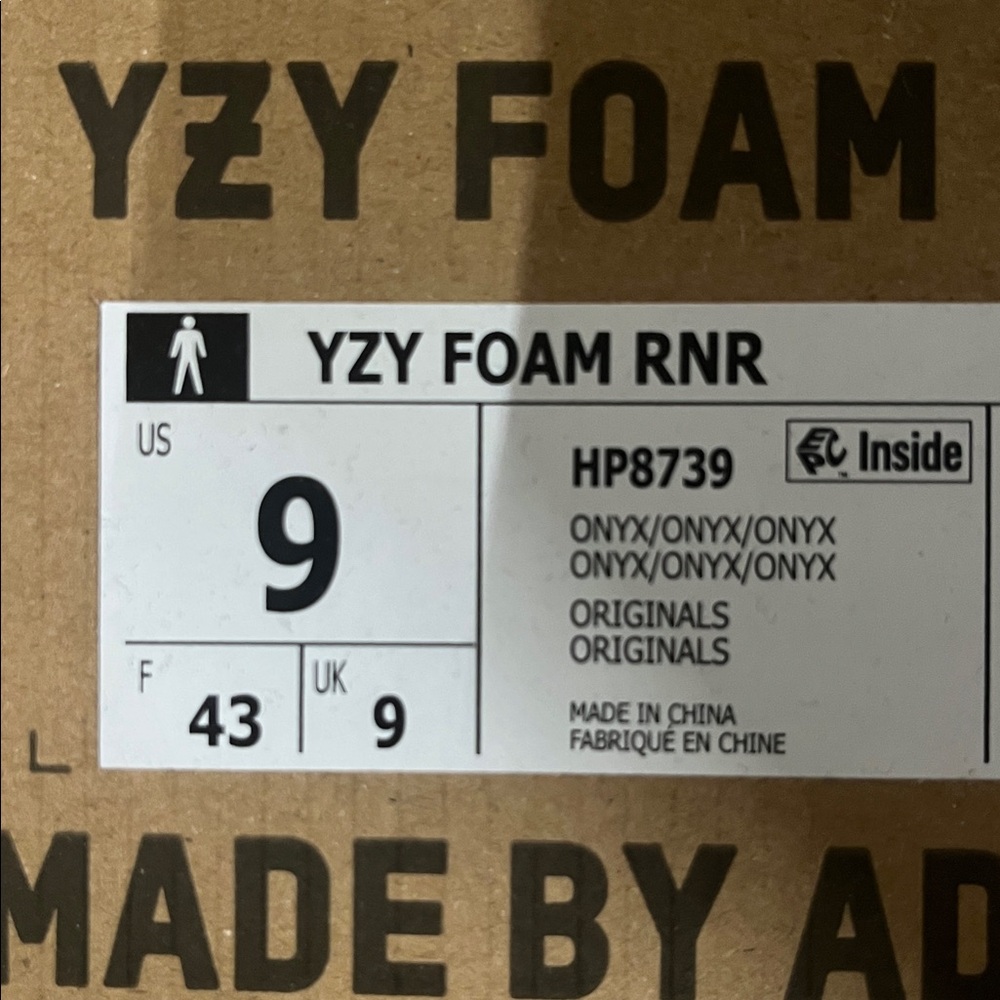 Yeezy Black Foam Runners - Picture 3 of 3